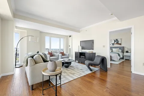 $825,000 | 1 Nassau Street, Unit 1605, Boston, MA 02111