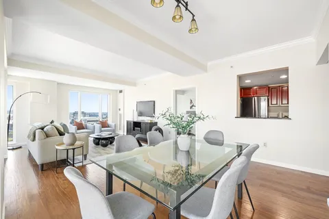 $825,000 | 1 Nassau Street, Unit 1605, Boston, MA 02111