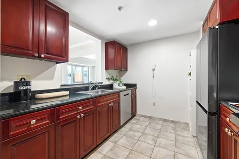 $825,000 | 1 Nassau Street, Unit 1605, Boston, MA 02111