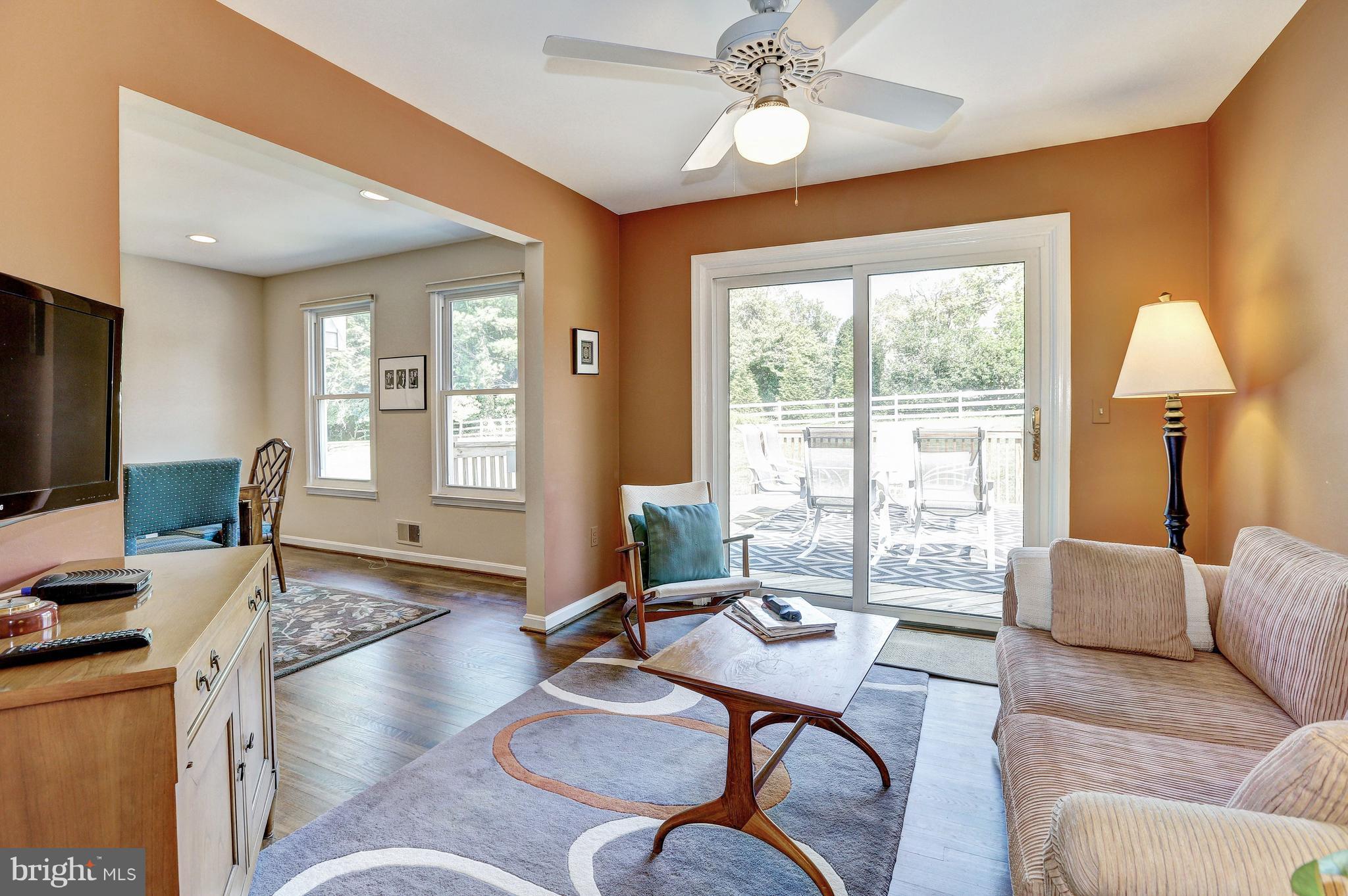 15128 Middlegate Road Silver Spring, MD 20905 - Photo 7 of 30 NOTE THE NEW SLIDER AND WINDOWS