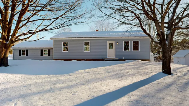 $340,000 | 4 Old Lisbon Road, Lewiston, ME 04240