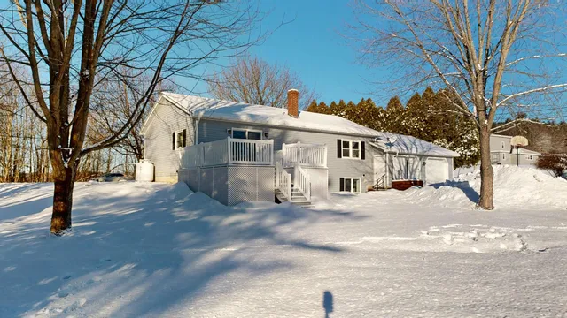 $340,000 | 4 Old Lisbon Road, Lewiston, ME 04240