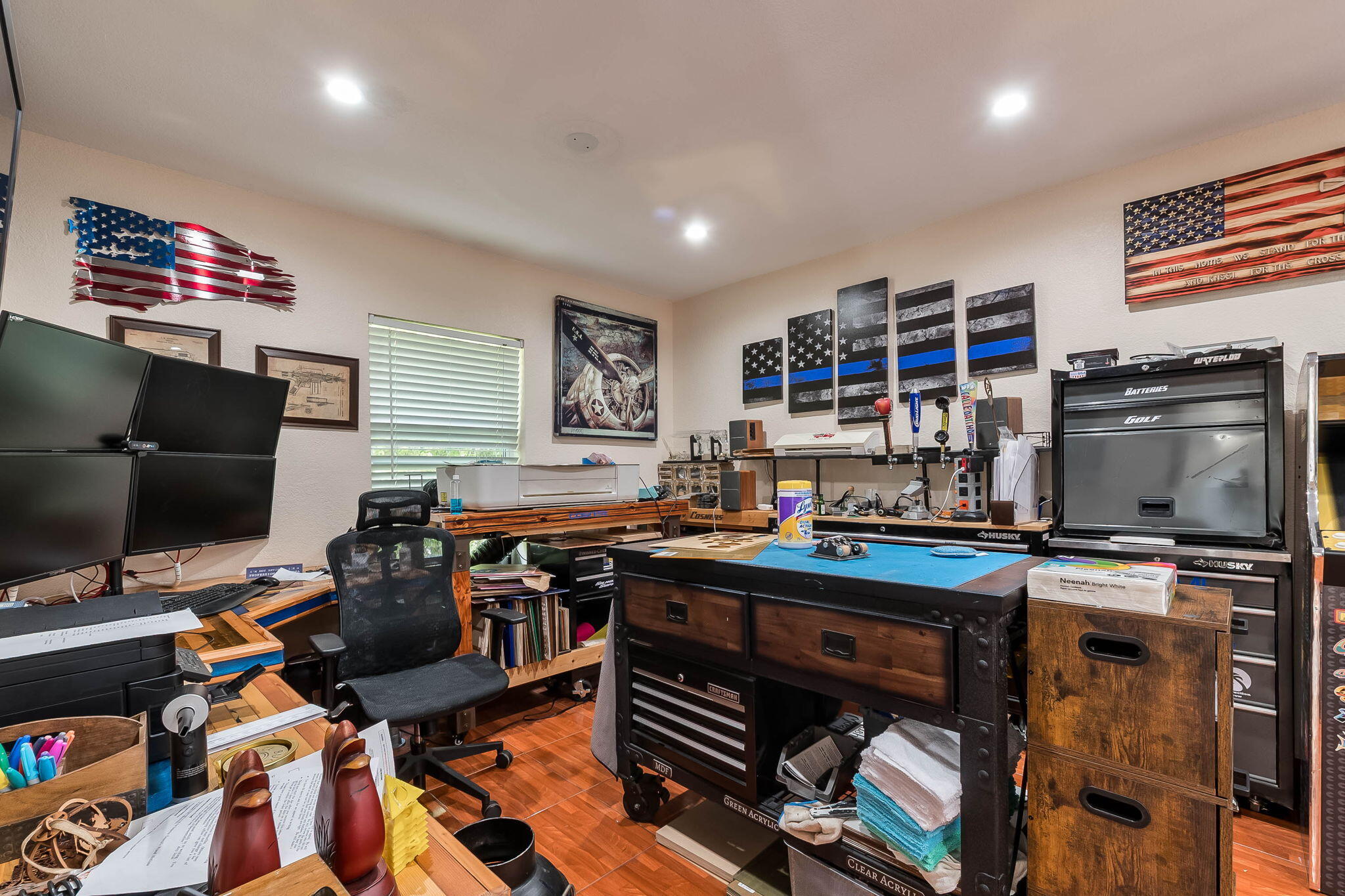 6231 Southwest 94th Avenue Miami, FL 33173 - Photo 35 of 47 a view of a workspace with furniture
