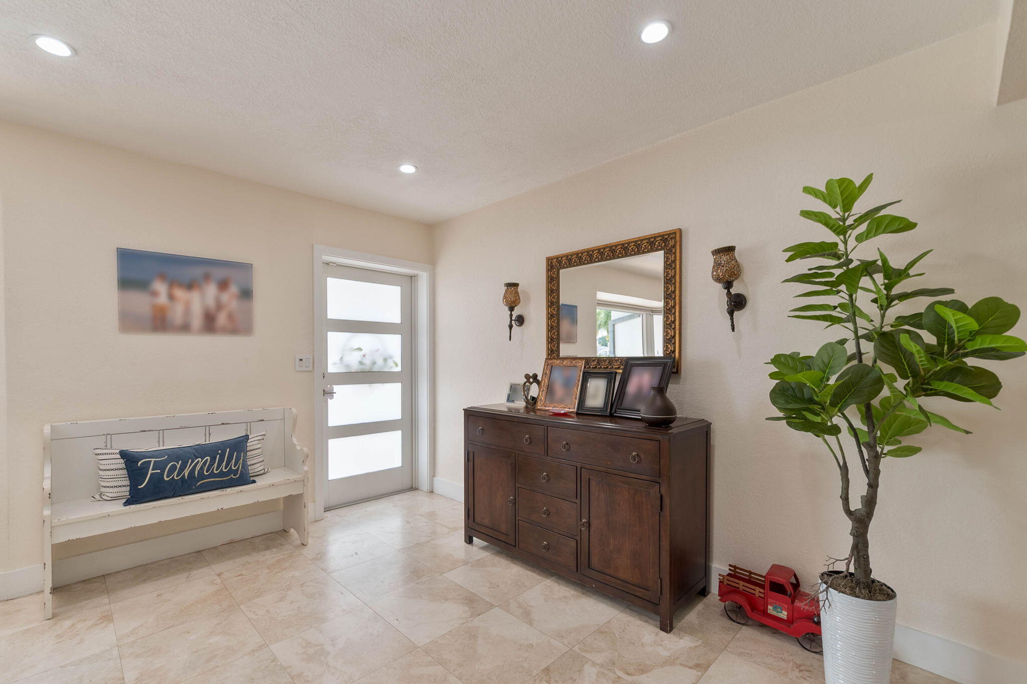 6231 Southwest 94th Avenue Miami, FL 33173 - Photo 5 of 47 a living room with furniture and a potted plant