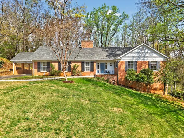 $450,000 | 1619 Dogwood Lane, Lynchburg, VA 24503
