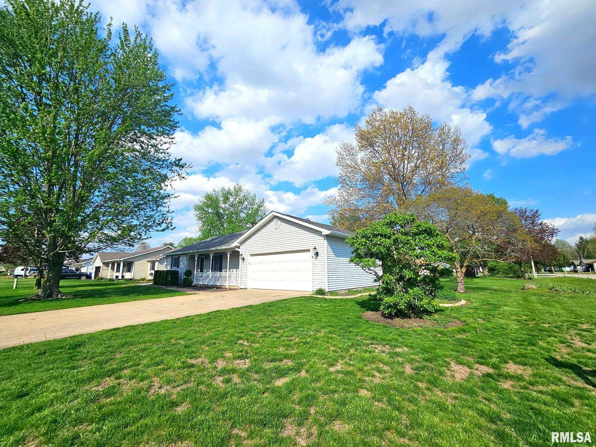 608 Bunchberry Court Athens, IL 62613 - Photo 3 of 8