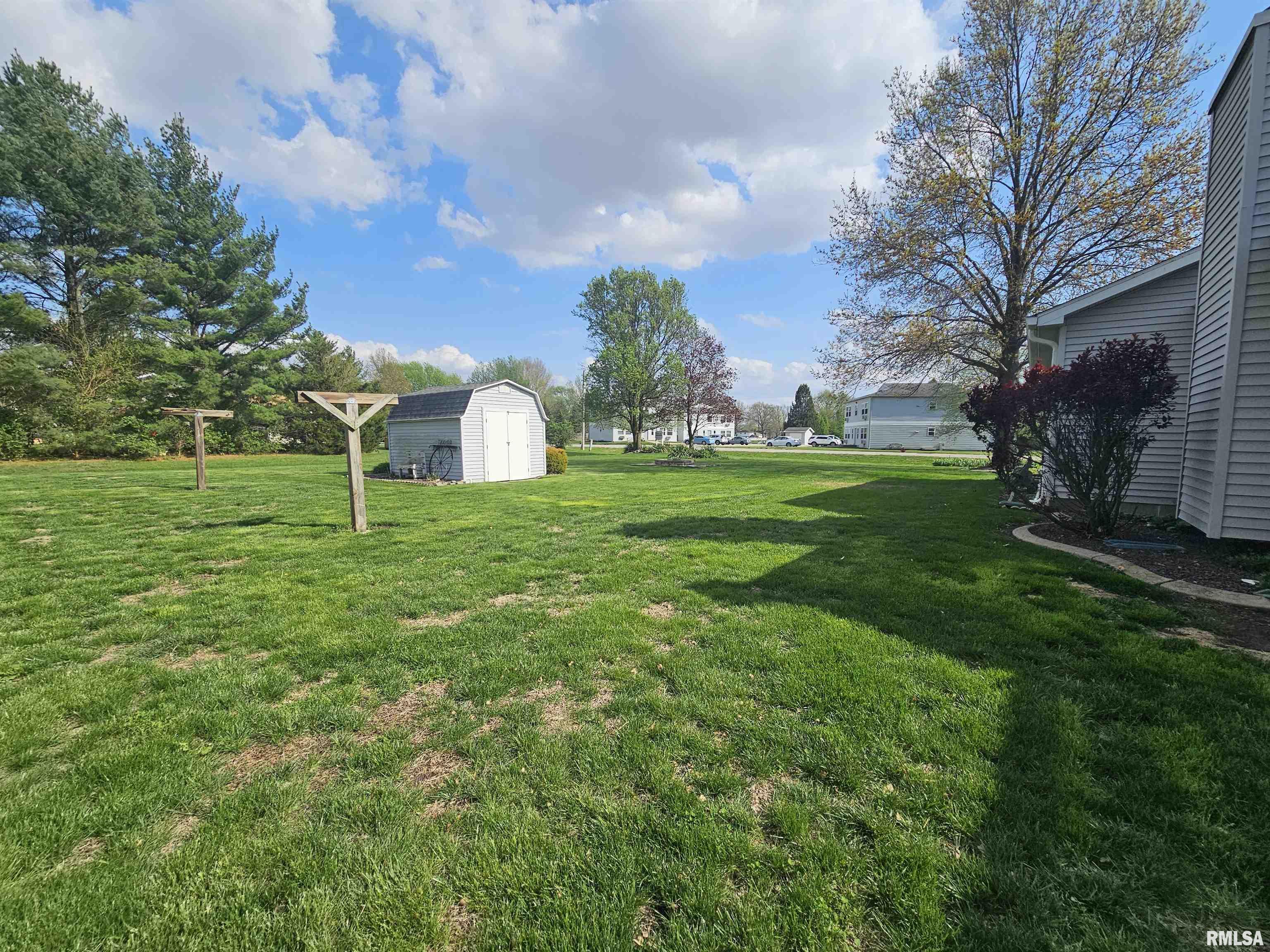 608 Bunchberry Court Athens, IL 62613 - Photo 5 of 8