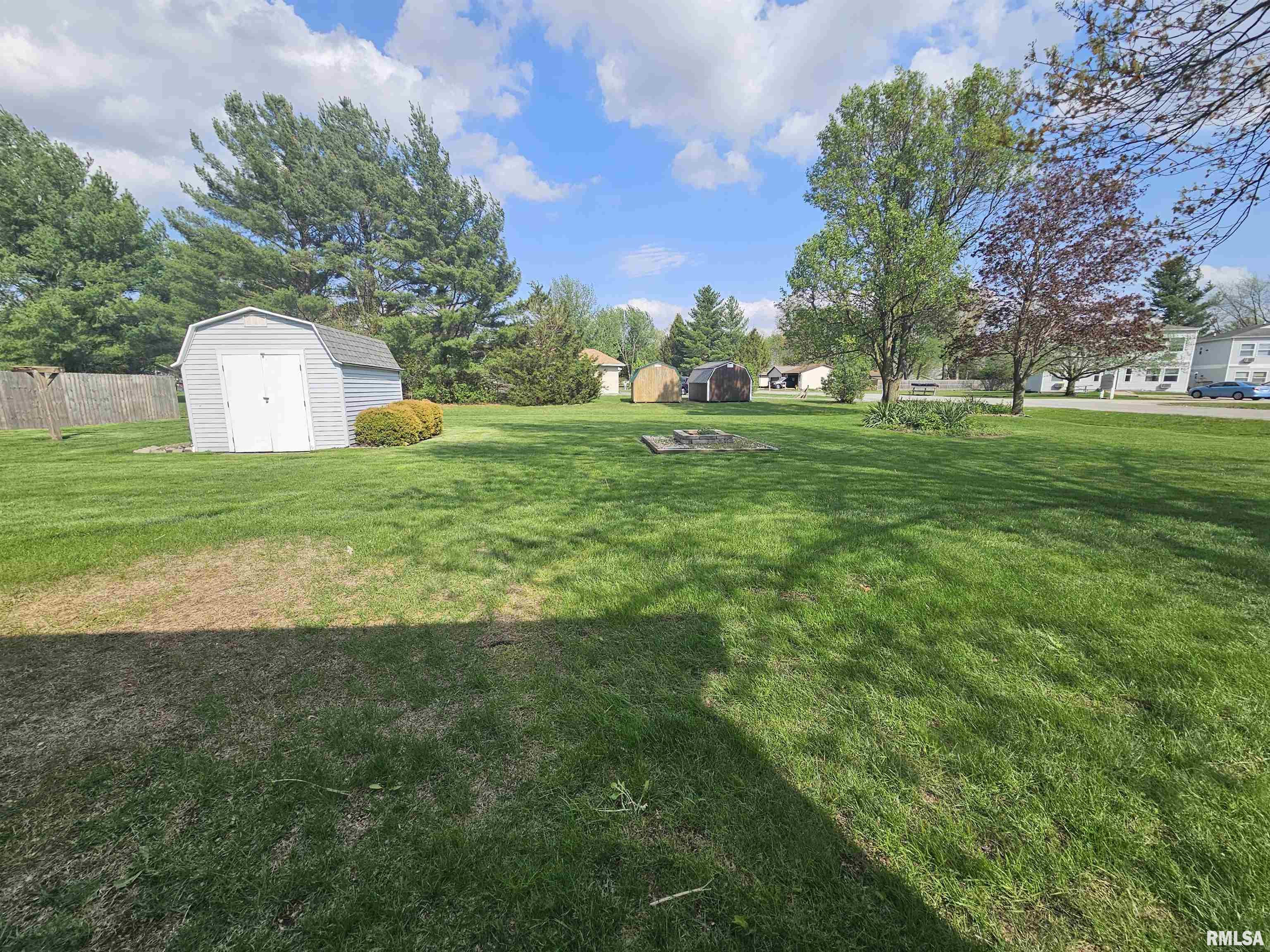 608 Bunchberry Court Athens, IL 62613 - Photo 6 of 8