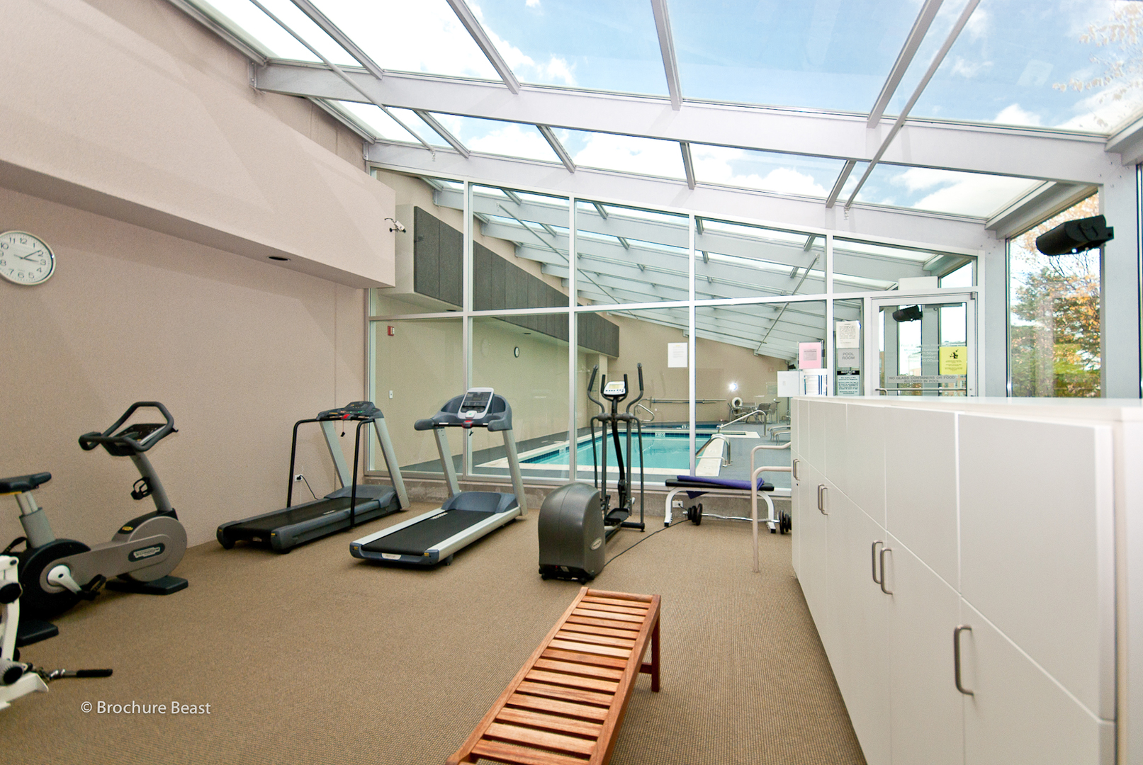 1720 Maple Avenue, Unit 407 Evanston, IL 60201 - Photo 14 of 16 a view of a room with gym equipment