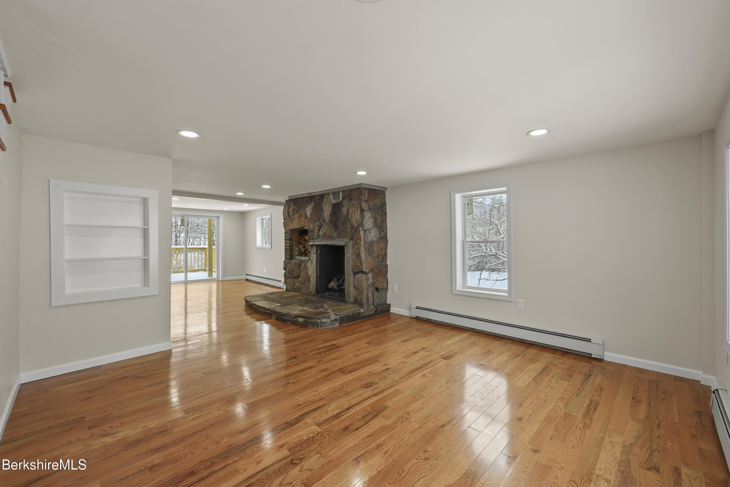 738 River Road Clarksburg, MA 01247 - Photo 9 of 48 Living Area
