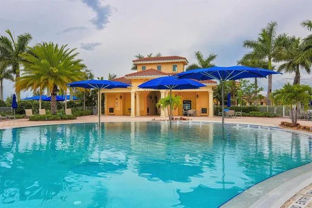 $565,000 | 13678 Yelma Street, Venice, FL 34293