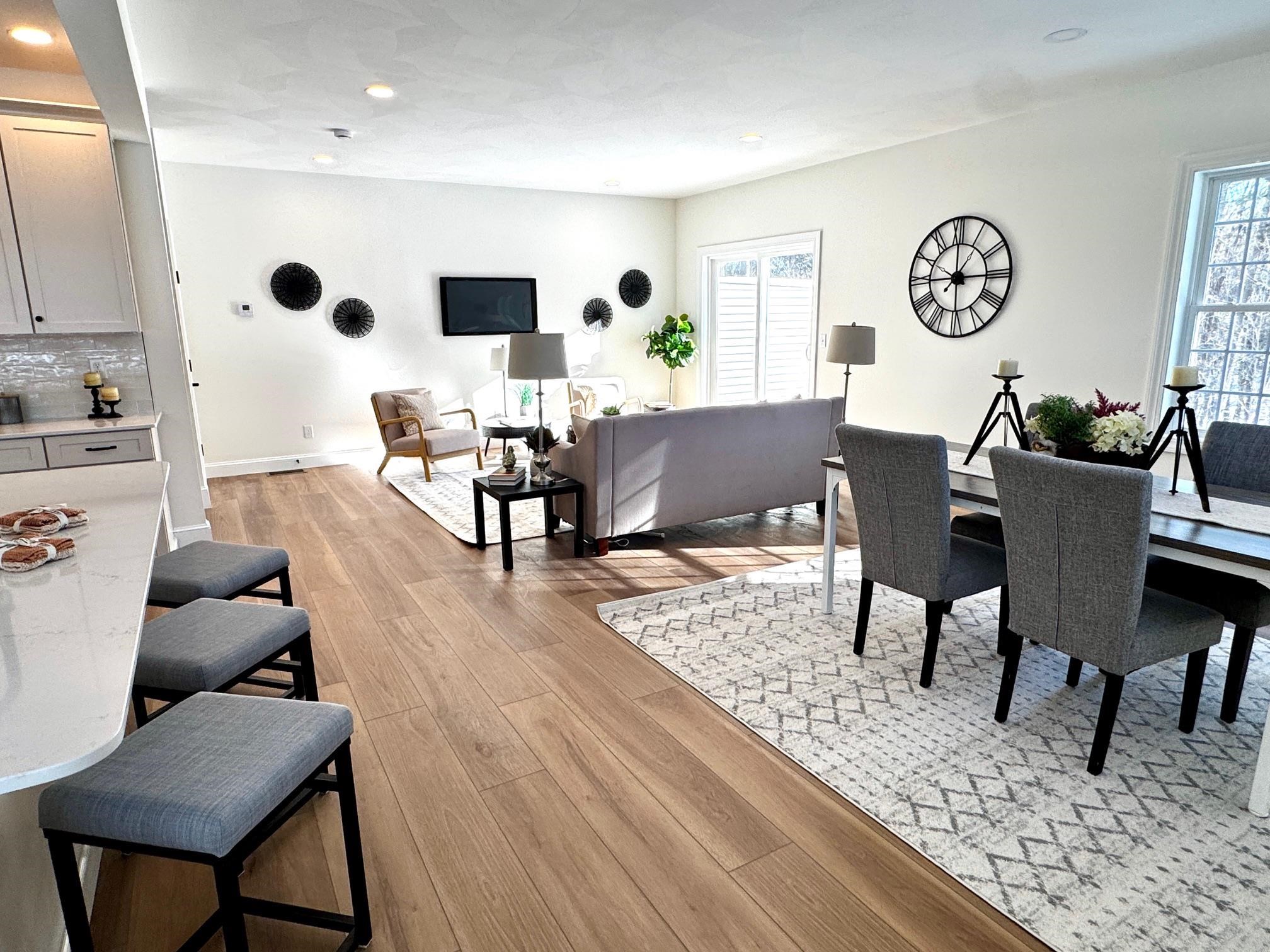 33 B Griffin Road Hudson, NH 03051 - Photo 3 of 16