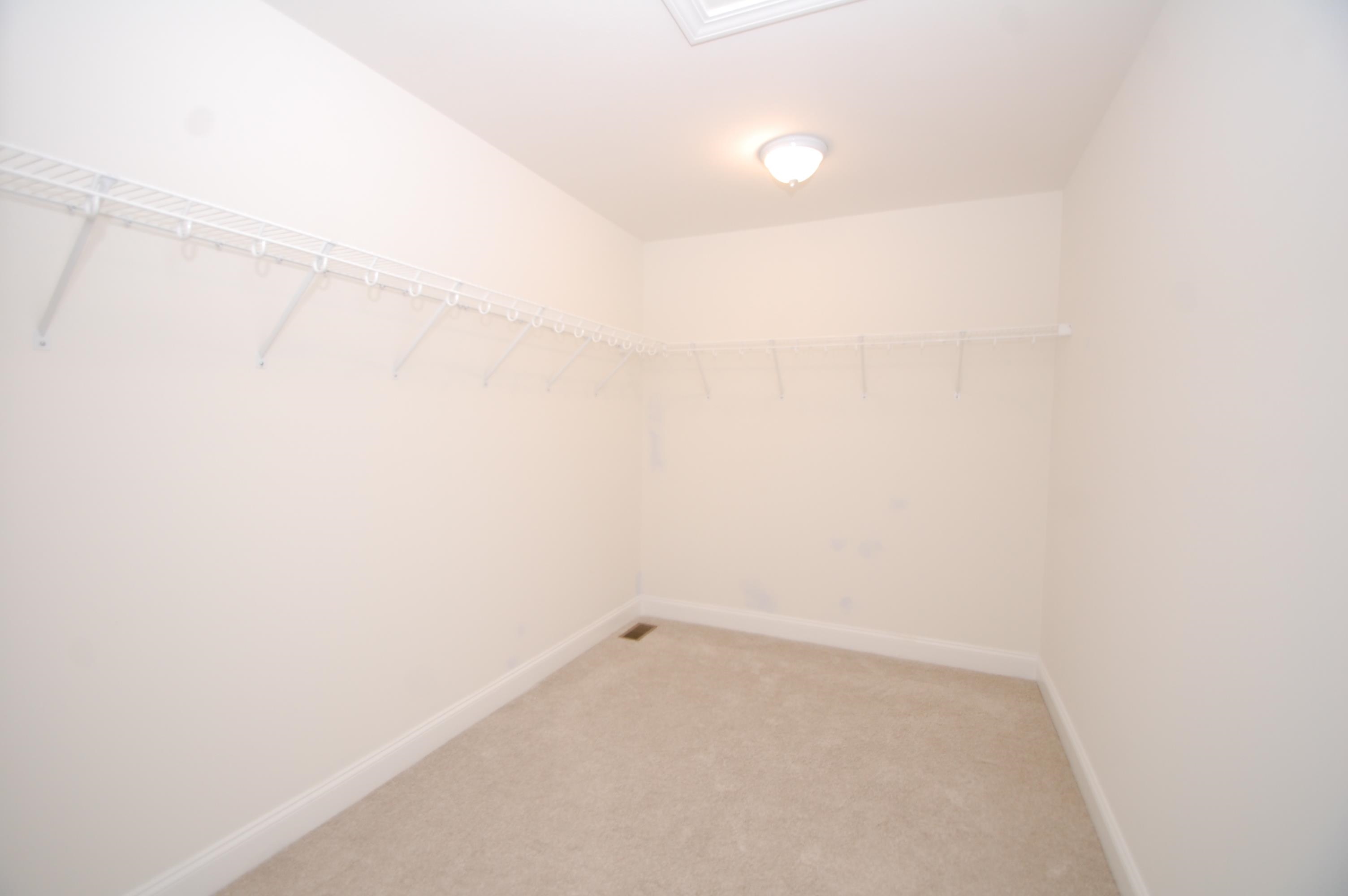 33 B Griffin Road Hudson, NH 03051 - Photo 8 of 16