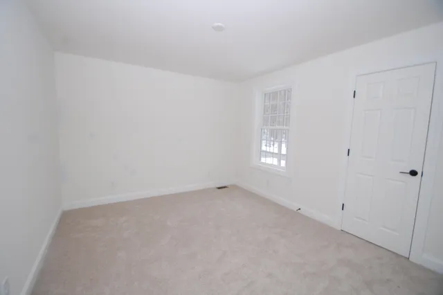 $595,000 | 33 B Griffin Road, Hudson, NH 03051