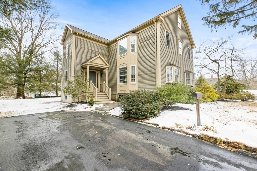 28 Hope Road Hingham, MA 02043 - Photo 1 of 23