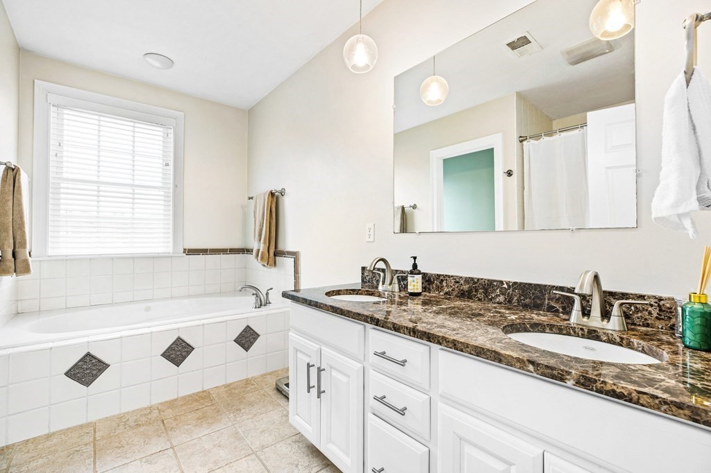 28 Hope Road Hingham, MA 02043 - Photo 15 of 23