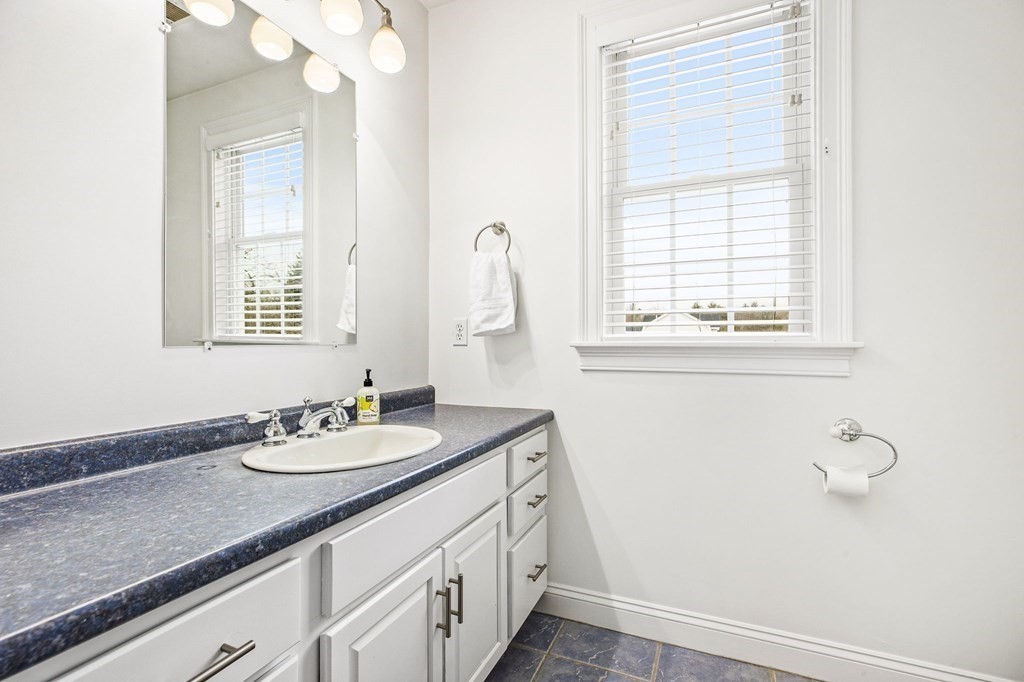 28 Hope Road Hingham, MA 02043 - Photo 18 of 23