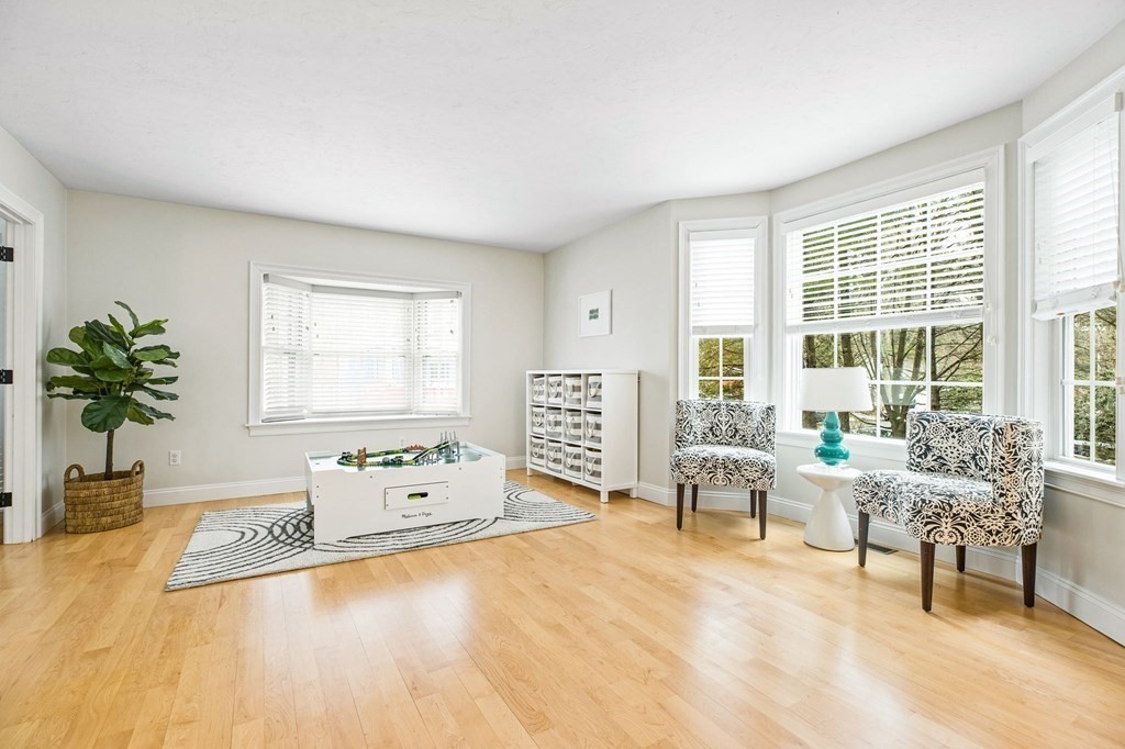 28 Hope Road Hingham, MA 02043 - Photo 10 of 23