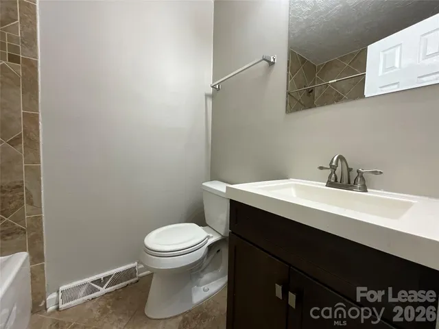 $1,325 | 1624 Eastway Drive, Charlotte, NC 28205