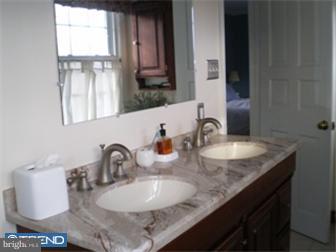 408 Snuff Mill Road Wilmington, DE 19807 - Photo 9 of 12 Bathroom
