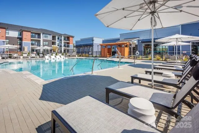 $1,601 | 1035 Strensall Lane, Unit A6, Charlotte, NC 28273