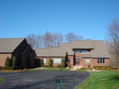68441 Romeo Plank Road Ray, MI 48096 - Photo 1 of 12 832100.JPG