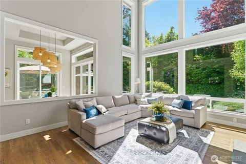 $2,700,000 | 13424 Northeast 80th Street, Redmond, WA 98052