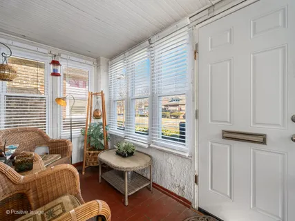 $289,900 | 1510 Gunderson Avenue, Berwyn, IL 60402