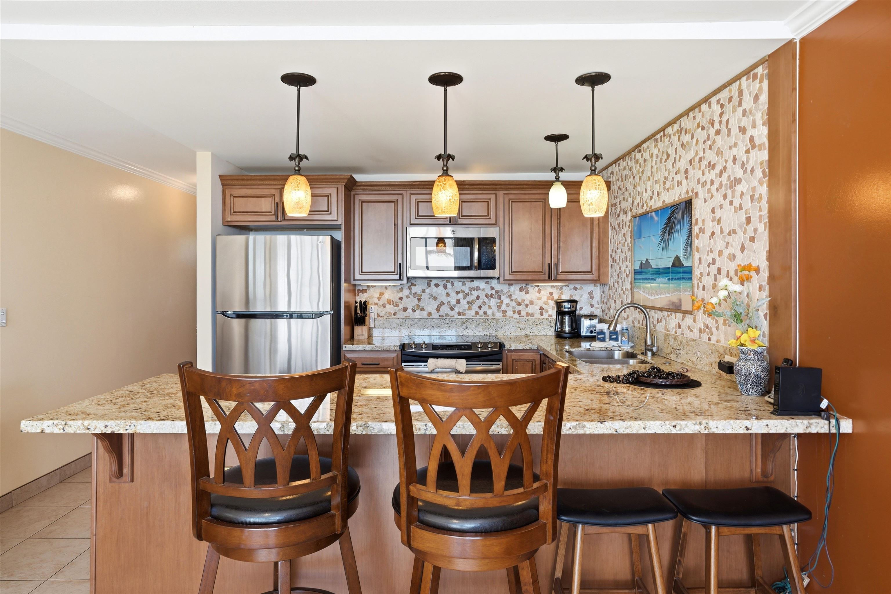1310 Uluniu Road, Unit 202 Kihei, HI 96753 - Photo 6 of 39