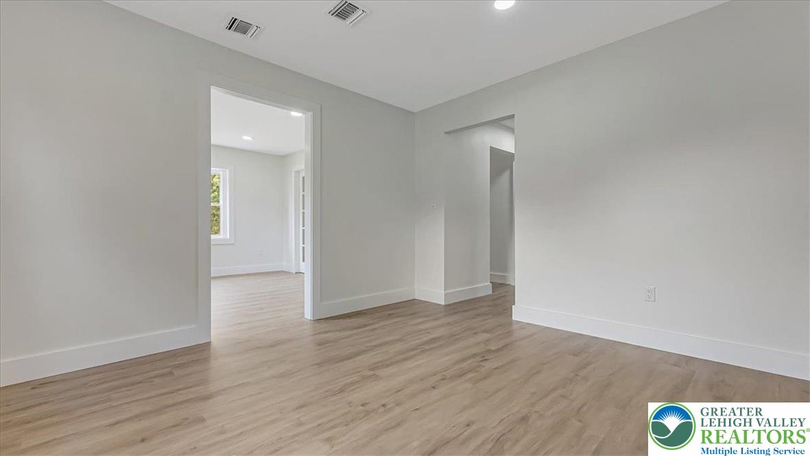960 Yorkshire Road Bethlehem, PA 18017 - Photo 16 of 47 Gallery Image 16
