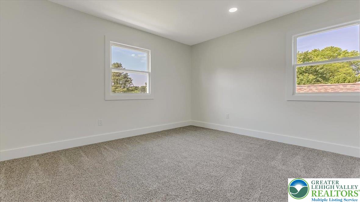 960 Yorkshire Road Bethlehem, PA 18017 - Photo 23 of 47 Gallery Image 23
