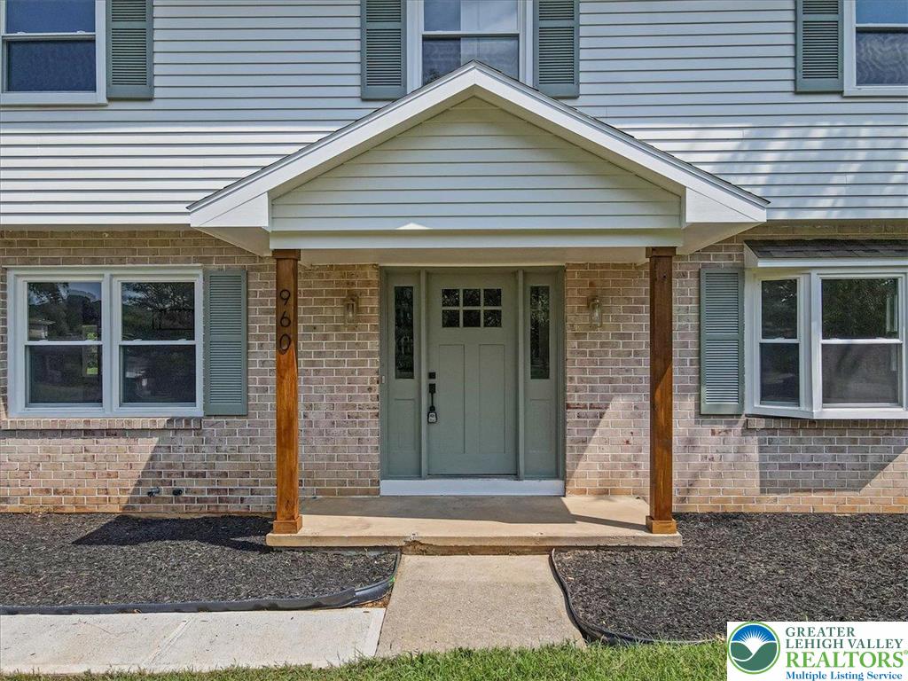960 Yorkshire Road Bethlehem, PA 18017 - Photo 3 of 47 Gallery Image 3