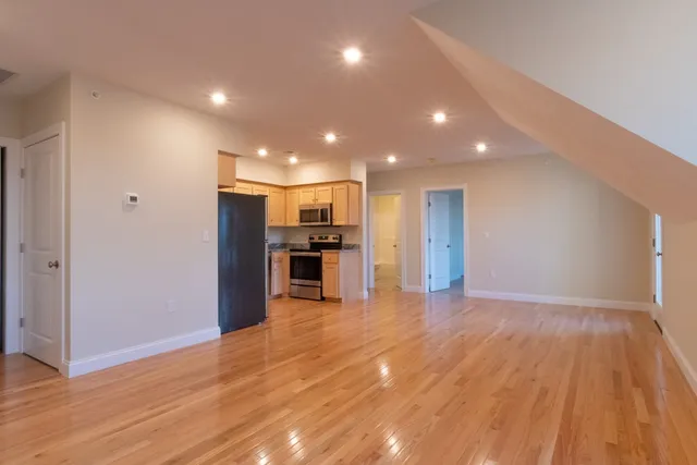 $2,300 | 80 North Meadows Road, Unit 304, Medfield, MA 02052