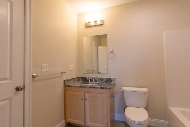 $2,300 | 80 North Meadows Road, Unit 304, Medfield, MA 02052