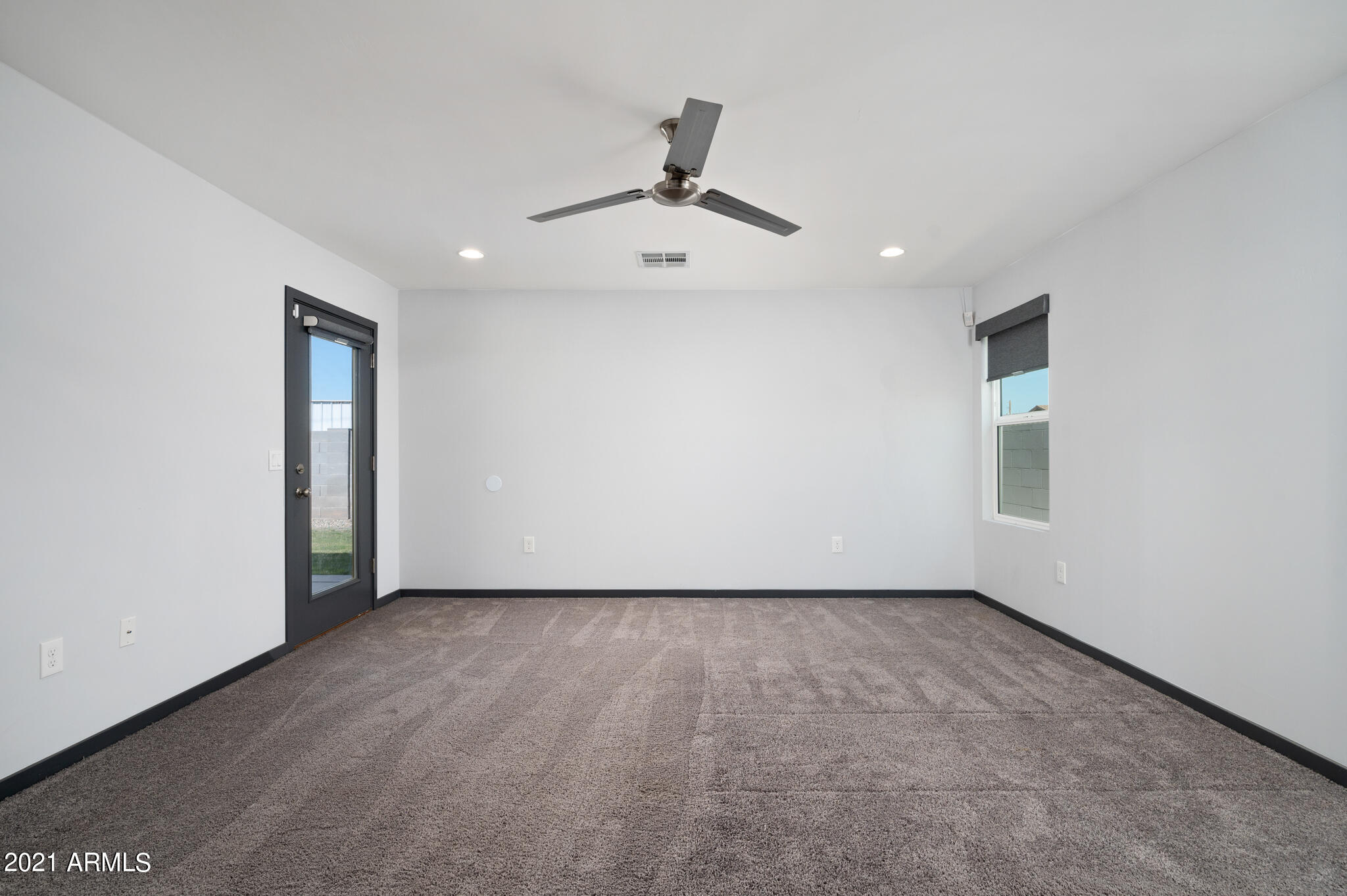 2548 East Roeser Road Phoenix, AZ 85040 - Photo 13 of 26 Master Bedroom