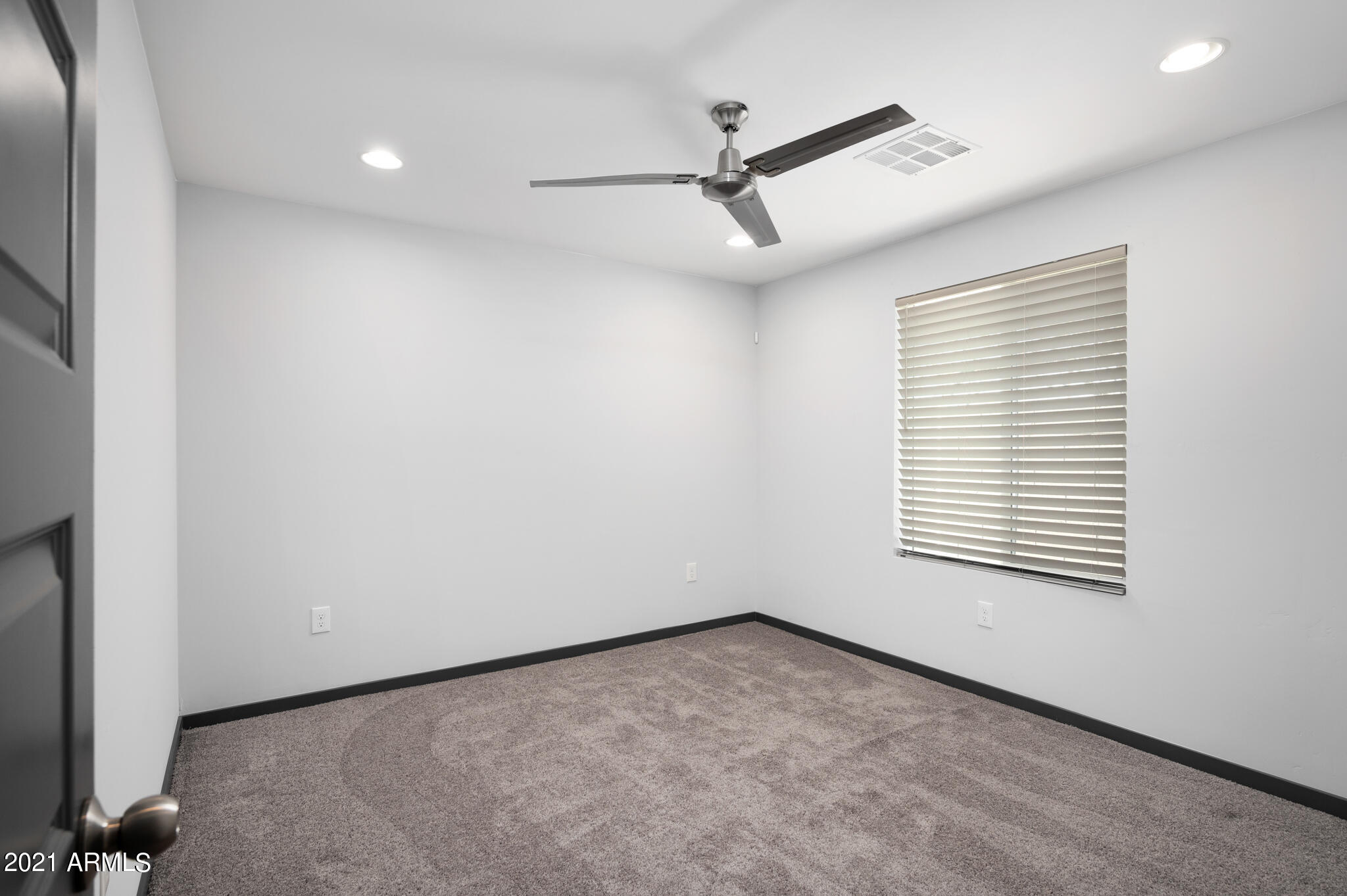 2548 East Roeser Road Phoenix, AZ 85040 - Photo 20 of 26 Guest Bedroom II