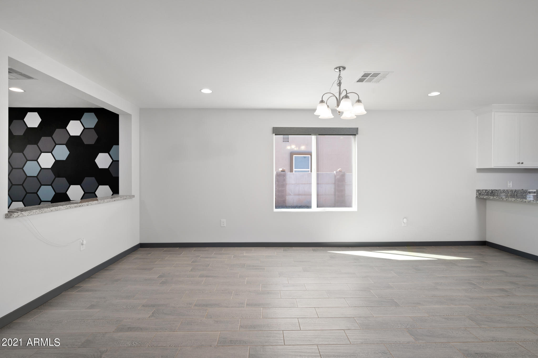 2548 East Roeser Road Phoenix, AZ 85040 - Photo 6 of 26 Dining Room