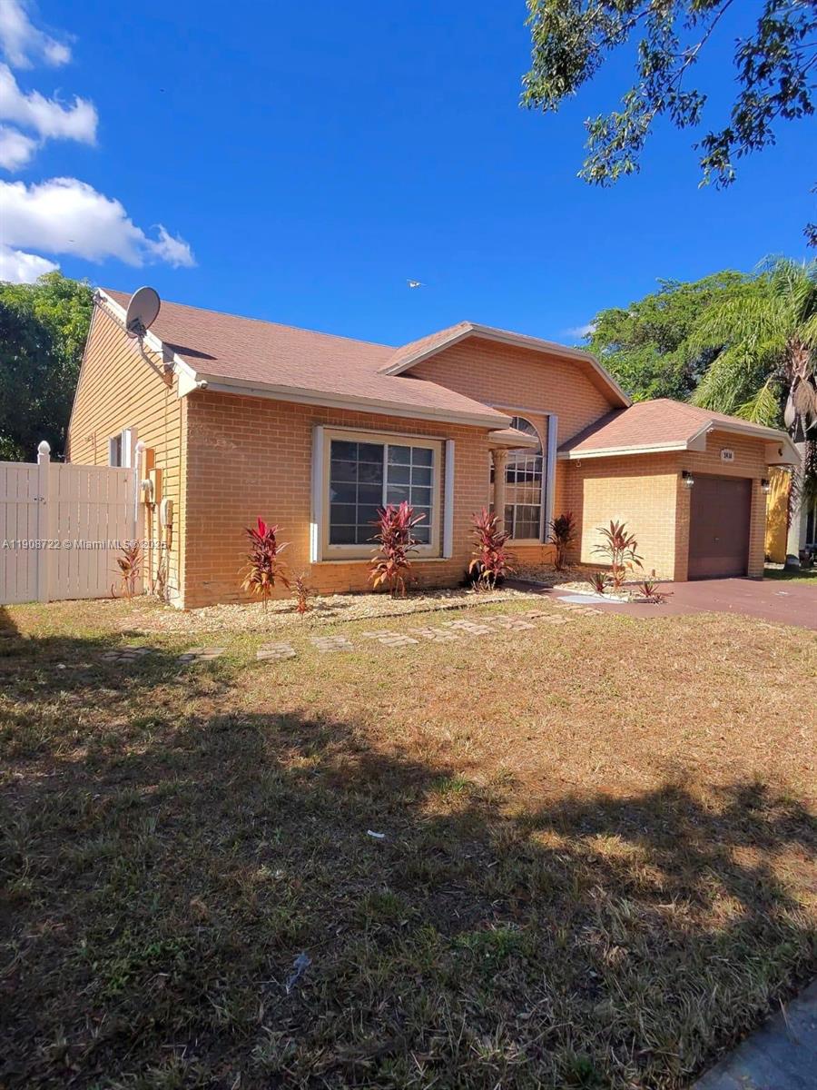 1430 Southwest 85th Terrace, Unit 1430 Pembroke Pines, FL 33025 - Photo 4 of 29