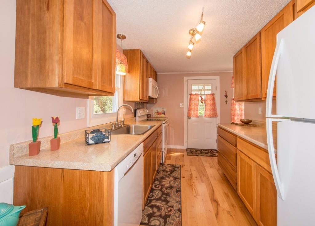 11 Montgomery Road Boothbay Harbor, ME 04538 - Photo 7 of 23 Photo