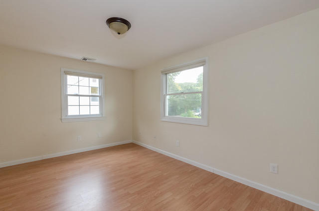 15 Kabeyun Road Marion, MA 02738 - Photo 8 of 18 an empty room with windows