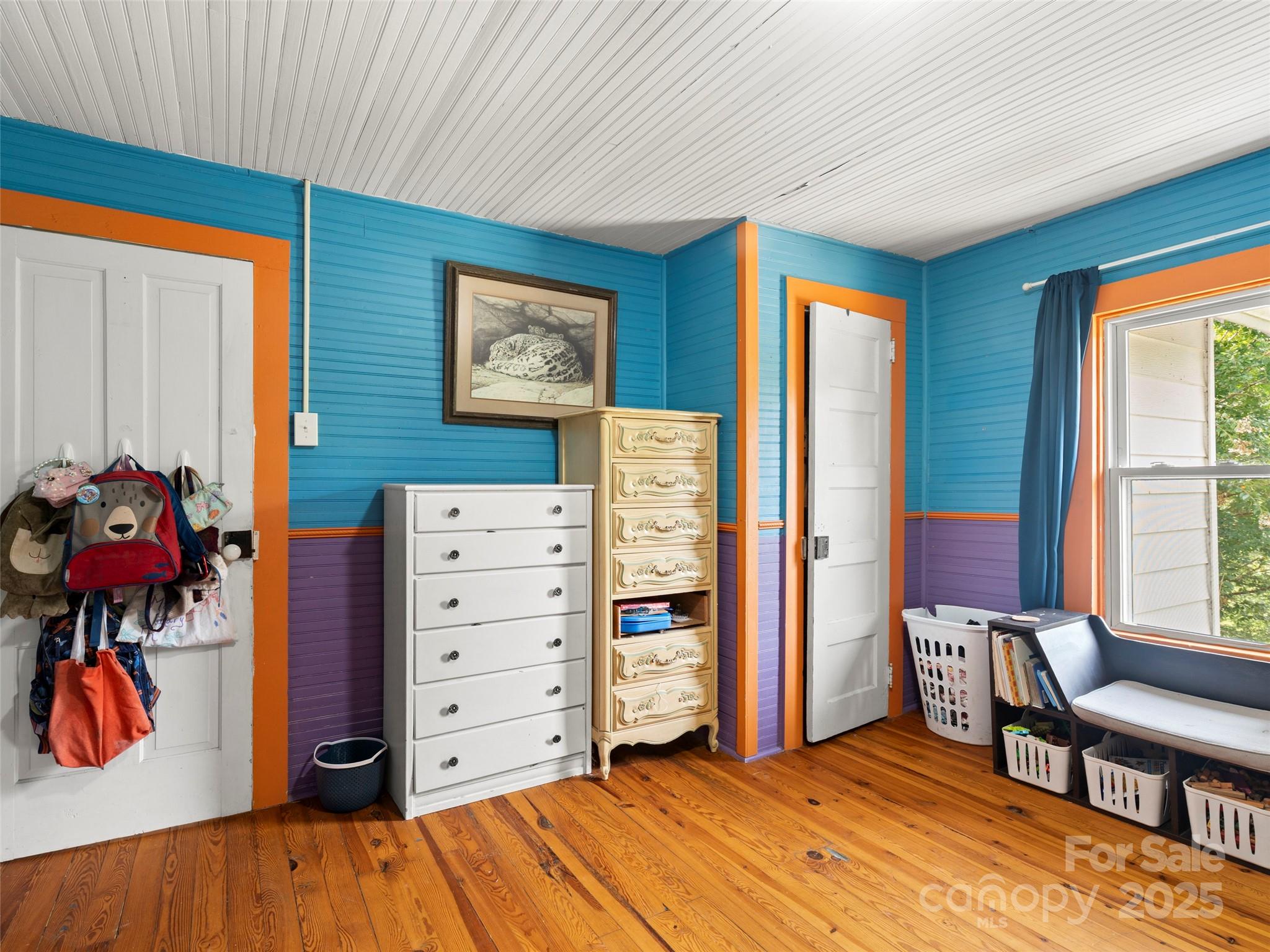 27 Barkn Cove Canton, NC 28716 - Photo 20 of 32 a bedroom with furniture and a window