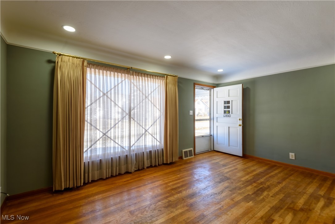12810 Orme Road Cleveland, OH 44125 - Photo 9 of 28 Gallery Image 9