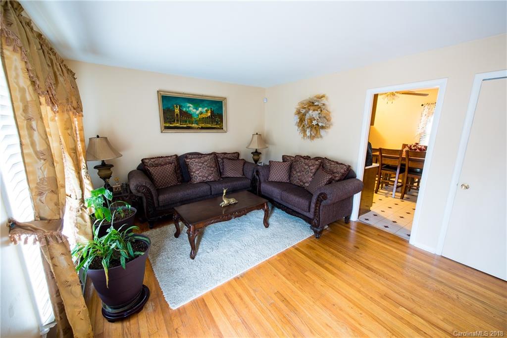 5800 Eastbrook Road Charlotte, NC 28215 - Photo 3 of 14 Gallery Image 3
