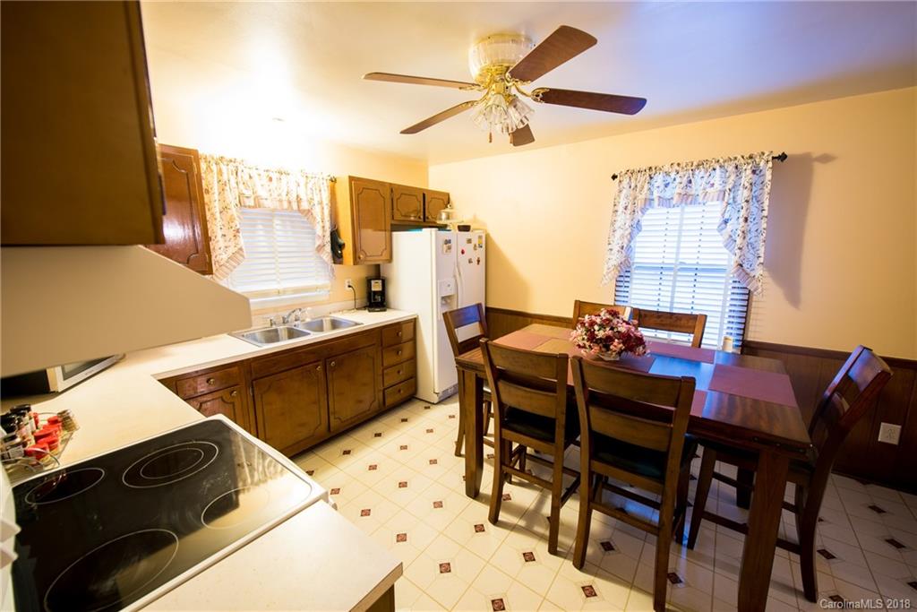 5800 Eastbrook Road Charlotte, NC 28215 - Photo 4 of 14 Gallery Image 4