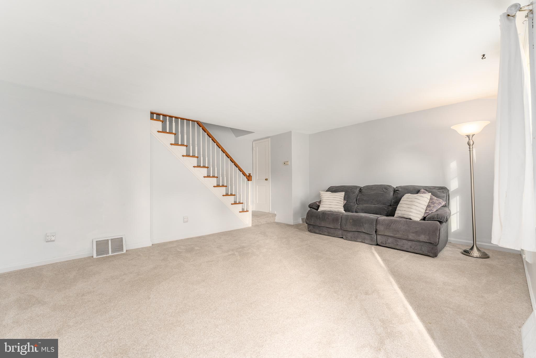 256 Gibbons Road Springfield, PA 19064 - Photo 4 of 53
