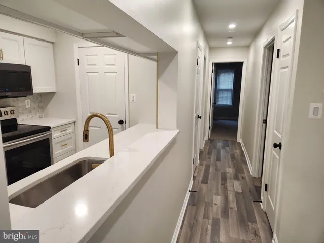 wooden floor in an empty room with wooden floor