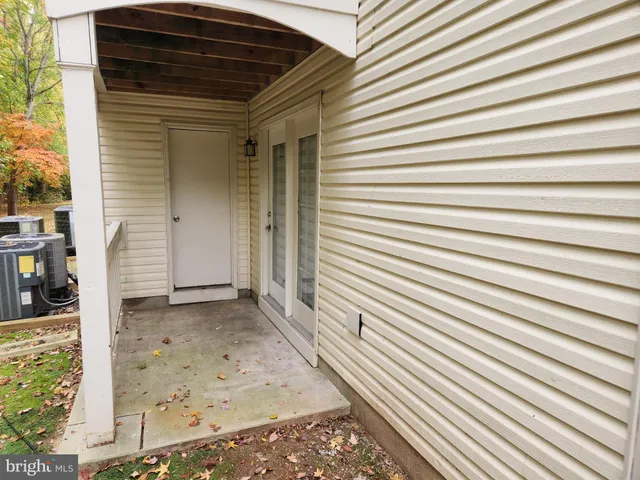 $2,300 | 5700 Olde Mill Court, Unit 145, Alexandria, VA 22309