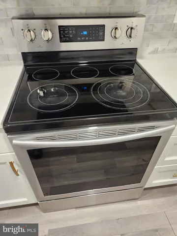 a close view of stove