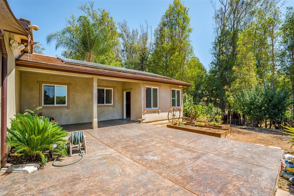 11448 Manzanita Road Lakeside, CA 92040 - Photo 3 of 25