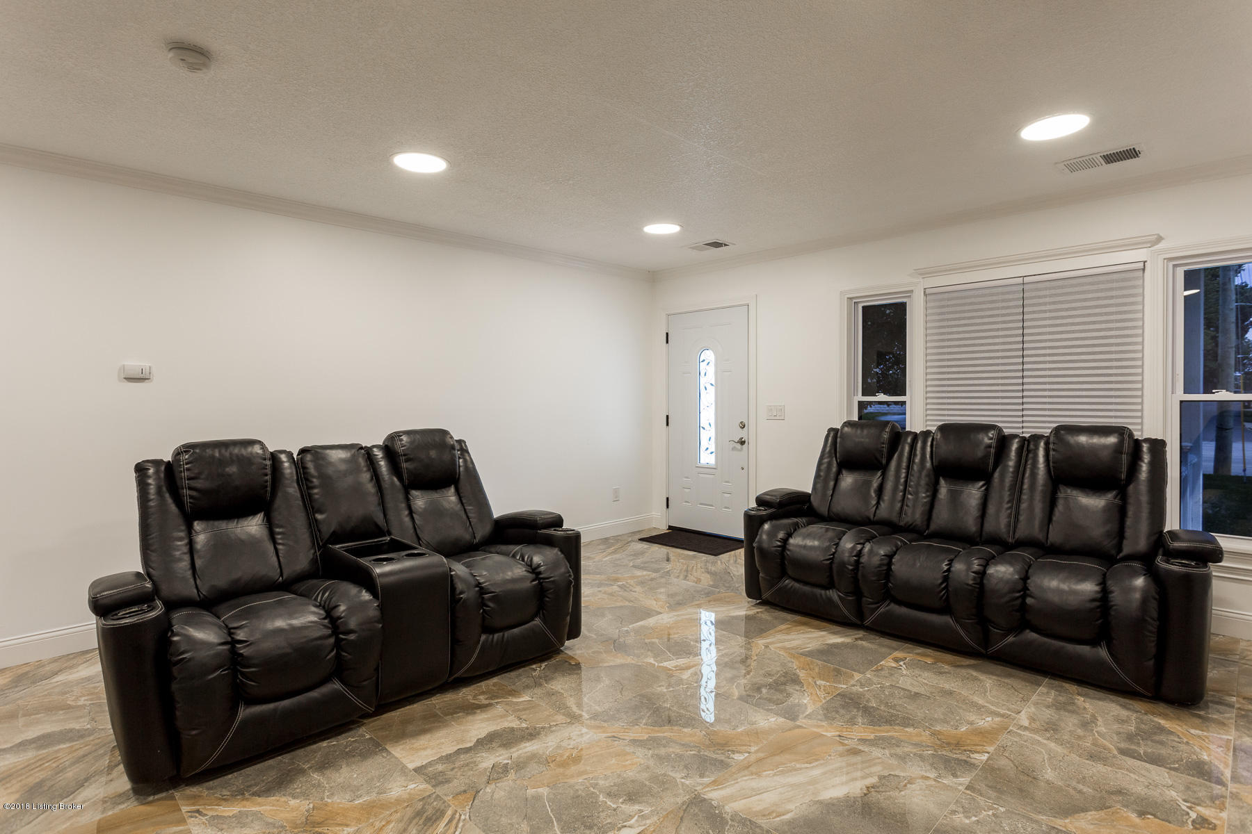 3900 Poplar Level Road Louisville, KY 40213 - Photo 4 of 27 0043900 Poplar Level Rd - INTERNET